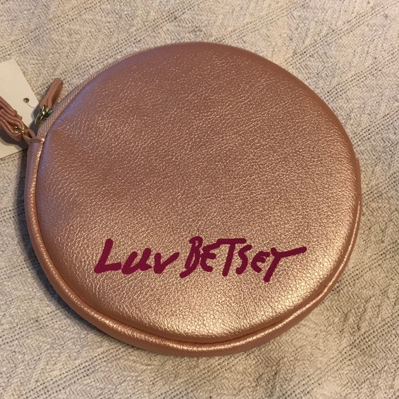 Betsey Johnson Rainbow Pastel Shimmer Bag- NWT!🌈 - Picture 4 of 7